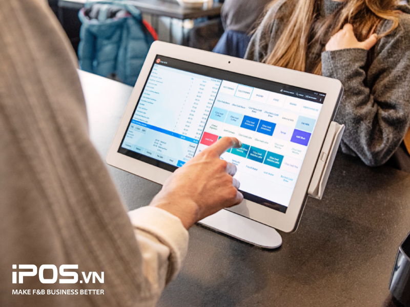 Vệ sinh các thiết bị công nghệ trong nhà hàng thường xuyên giúp nâng cao tuổi thọ và cải thiện hoạt động kinh doanh