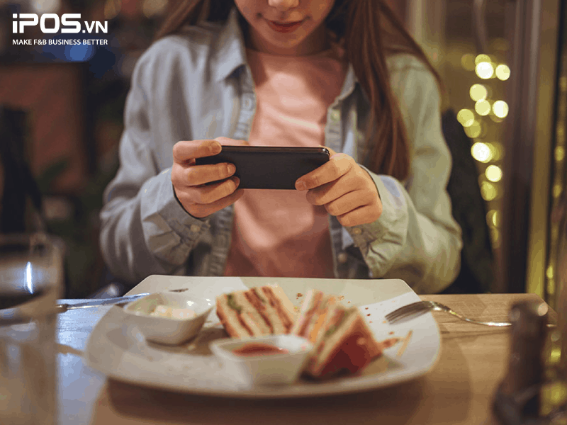 Check-in khi đi ăn là “đặc sản” không thể thiếu của Gen Z