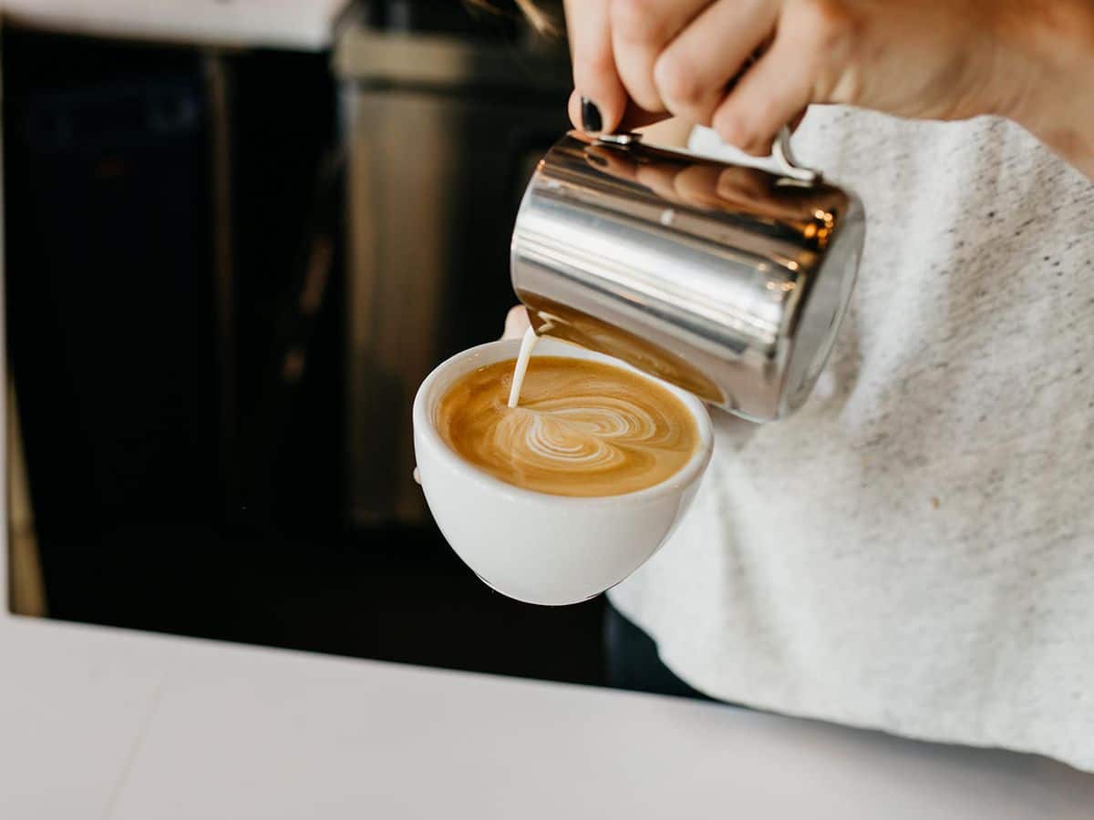 hướng dẫn pha cafe tại quán thu hút thực khách