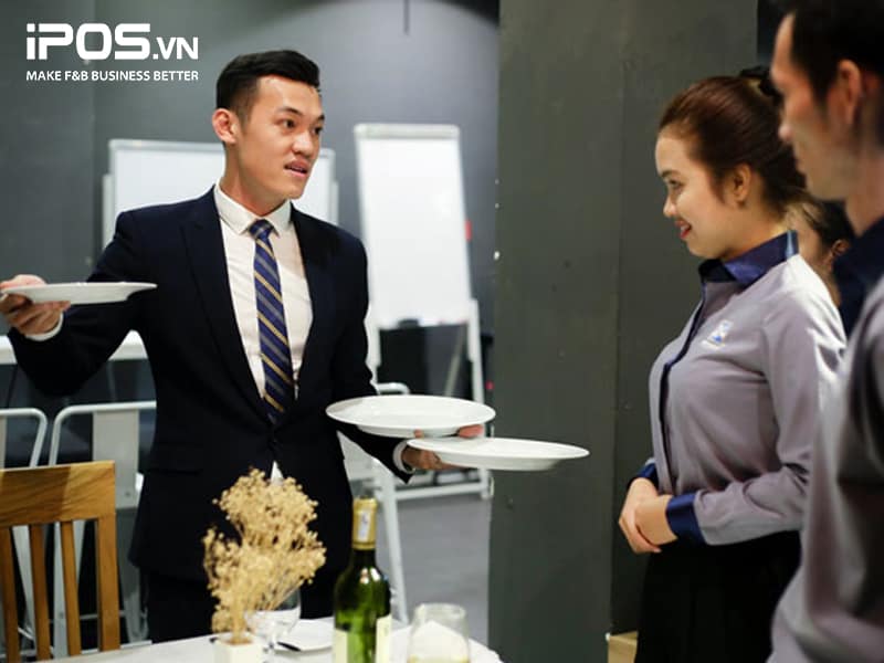 Có nên "chiều khách tới bến"? Có nên "chiều khách tới bến"?