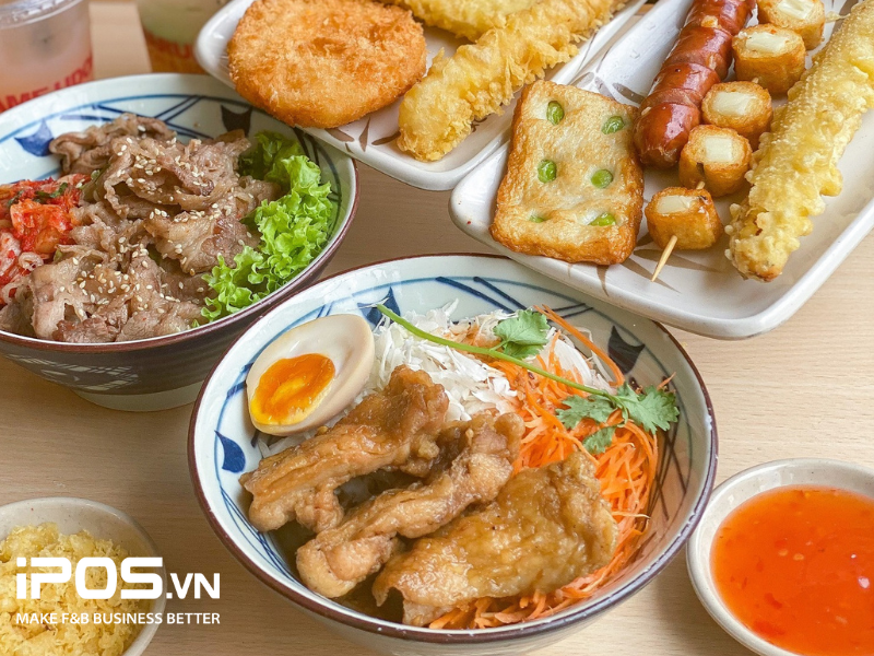 Marukame Udon tại Lotte Mall Tây Hồ luôn trong tình trạng kín bàn 