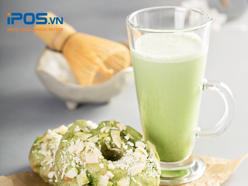 Đồ uống nóng cho menu mùa đông quán cafe: Matcha Dừa Non