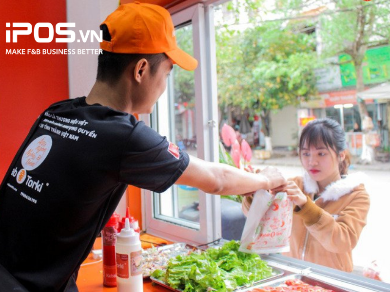 Khách hàng không muốn chờ đợi quá lâu khi mua đồ take away