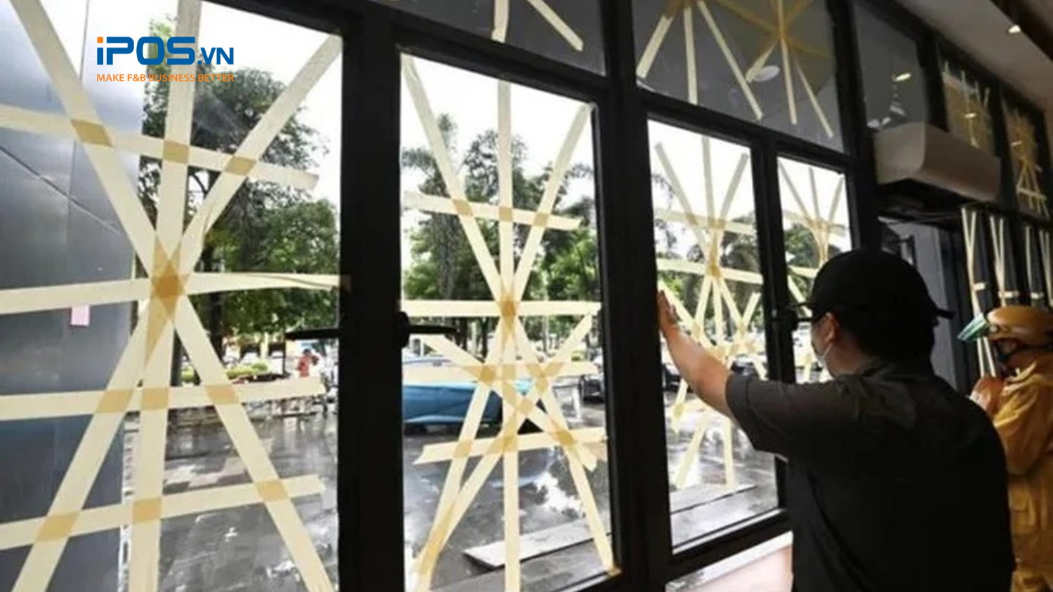 Kinh nghiệm bảo quản cửa hàng dành cho chủ quán F&B trong mùa bão lũ