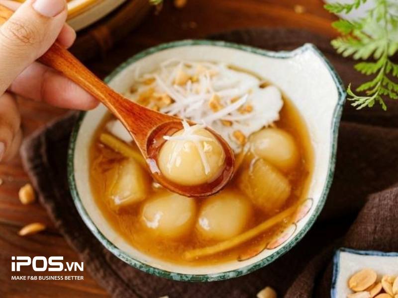 Ý tưởng kinh doanh đồ ăn vặt mùa đông: Chè sắn nóng, chè khoai dẻo, bánh trôi tàu